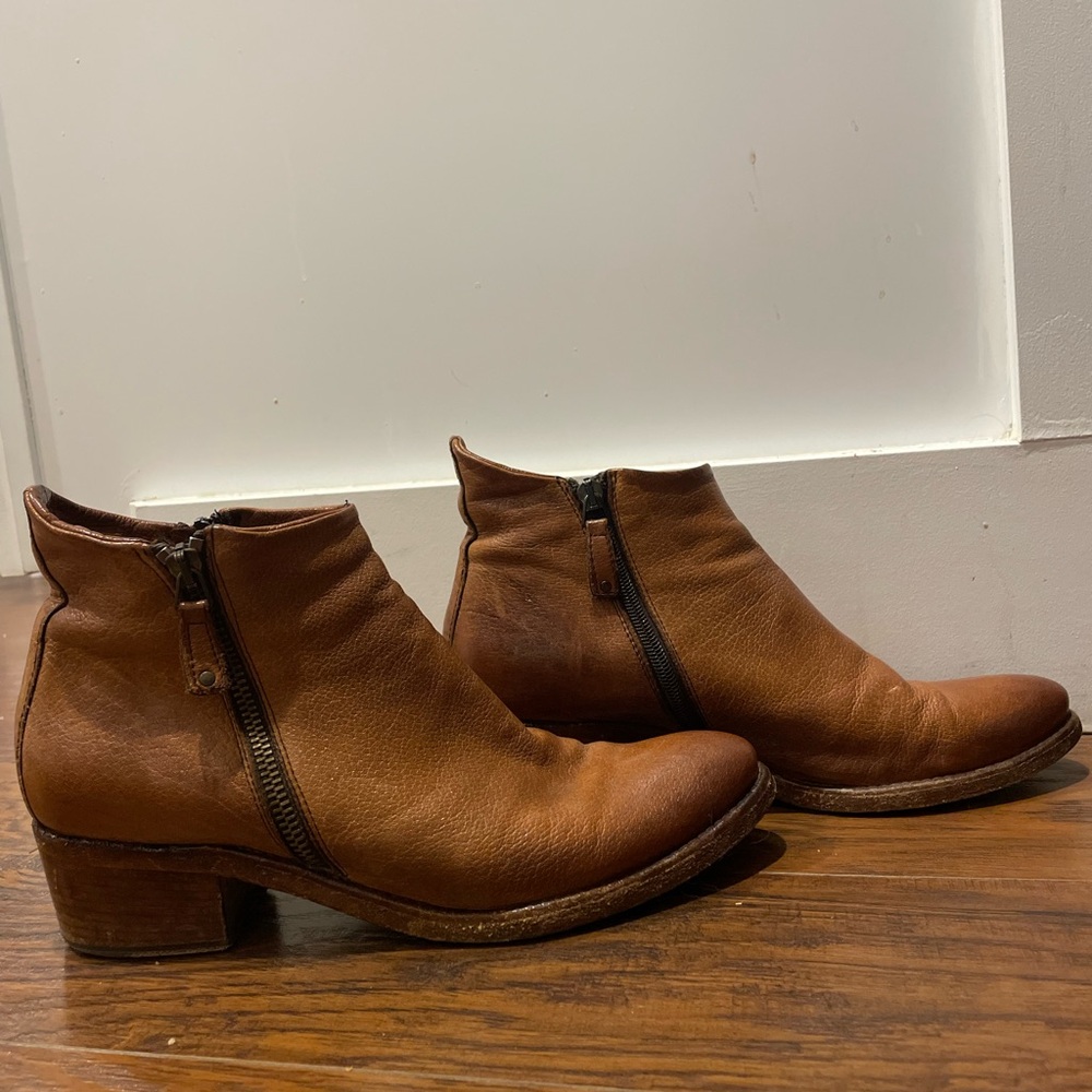 Elegant Tan Leather Ankle Booties